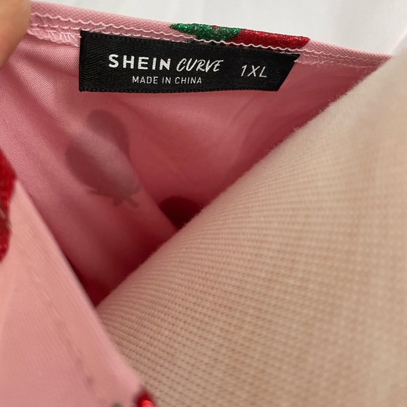 Strawberry print dress 1X - Picture 3 of 8